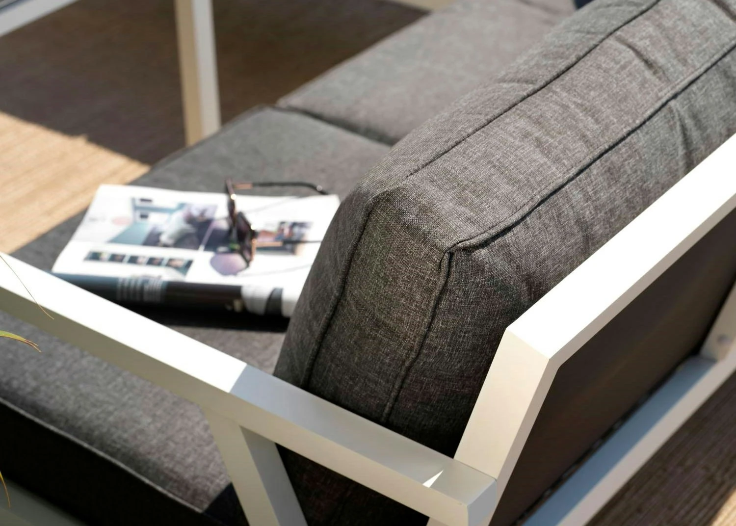 Brafab Rana Lounge Set Low 5 Seats, White/Anthracite 3 Brafab Rana Lounge Set Low 5 Seats, White/Anthracite - Image 3