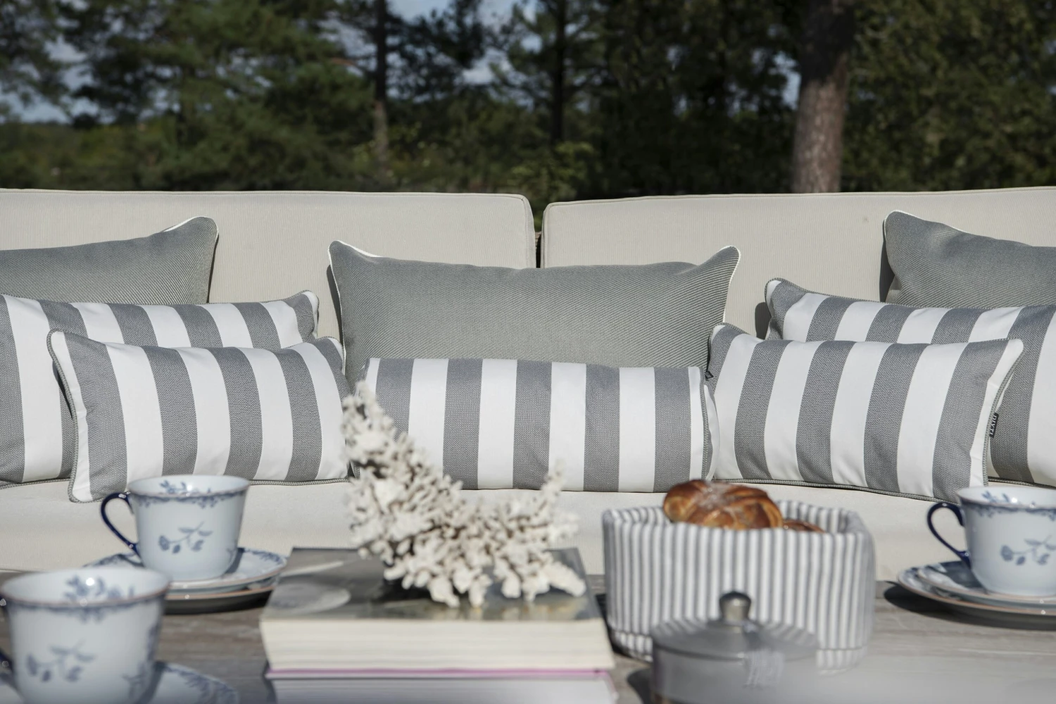 Wide Stripe Cushion 40x65 Cm, Grey 4 Wide Stripe Cushion 40x65 Cm, Grey - Image 4