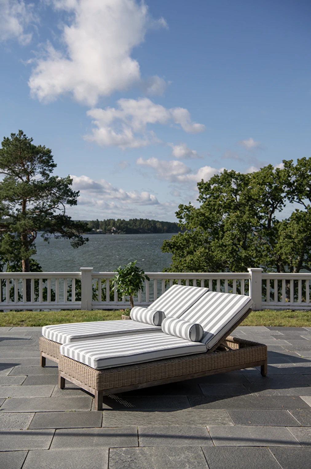 Wide Stripe Sunbed Cushion 60x186 Cm, Grey 3 Wide Stripe Sunbed Cushion 60x186 Cm, Grey - Image 3