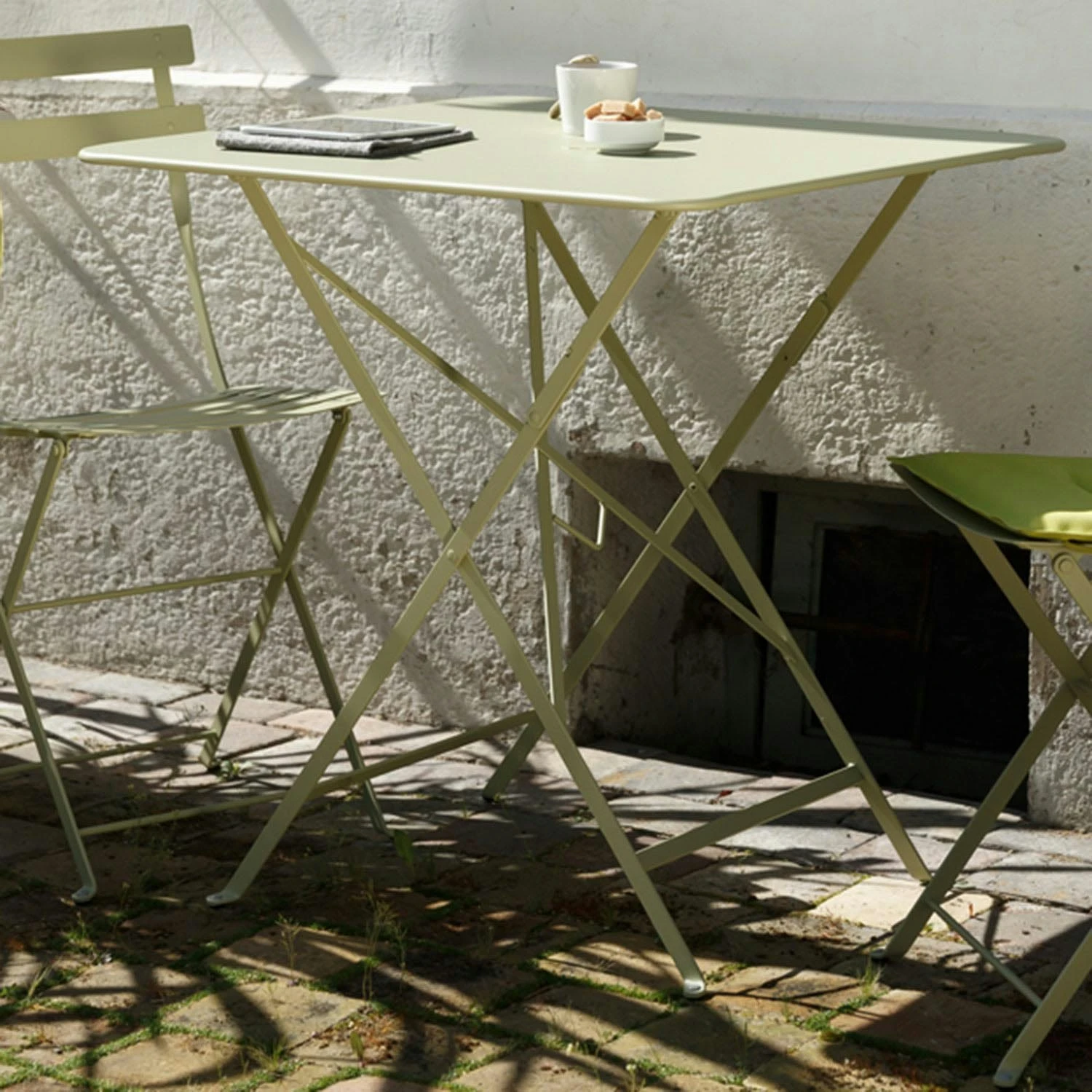 Bistro Table 71x71, Chili 2 Bistro Table 71x71, Chili - Image 2