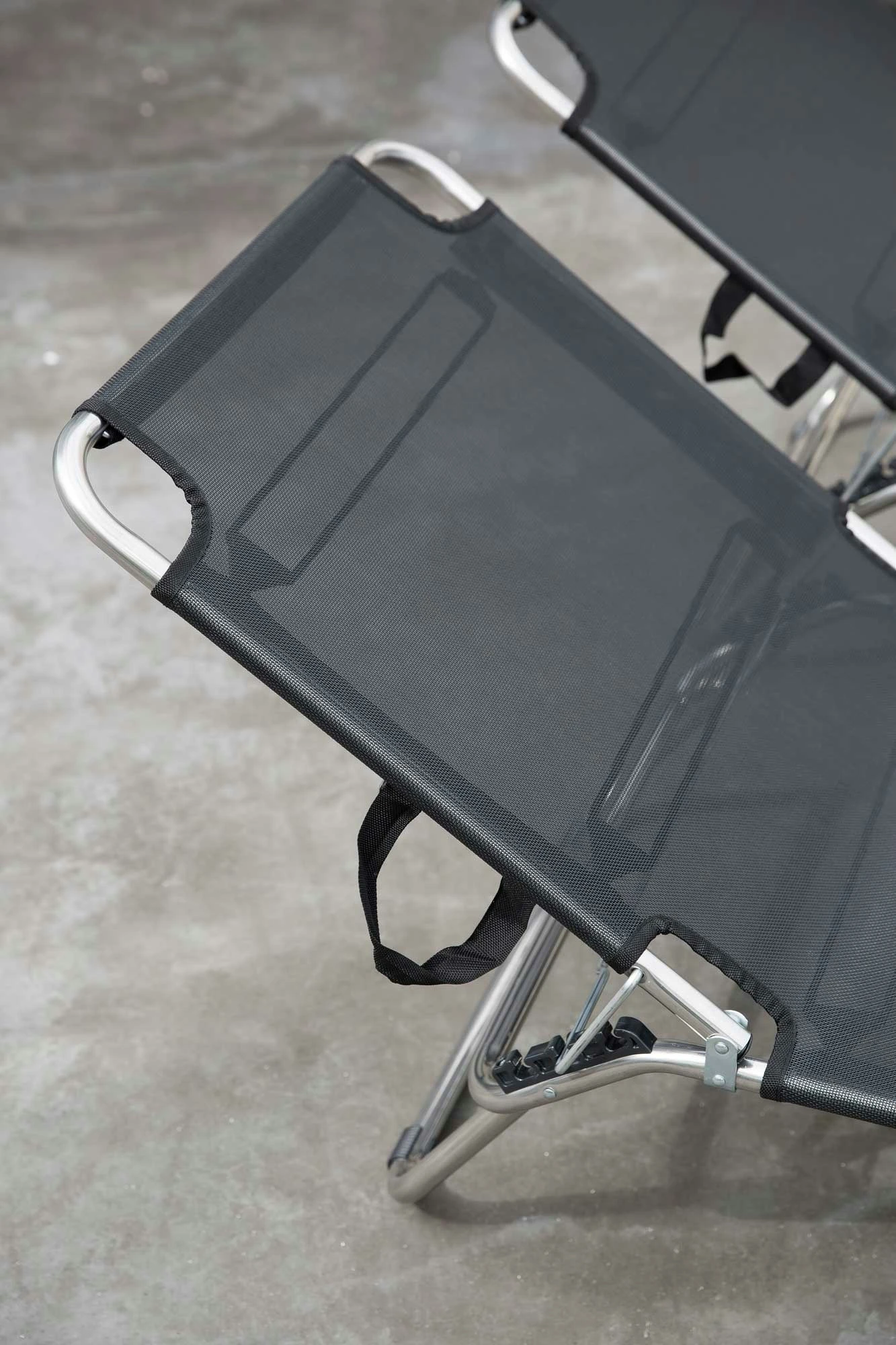 FIAM Amigo Sunbed, Grey 5 FIAM Amigo Sunbed, Grey - Image 5