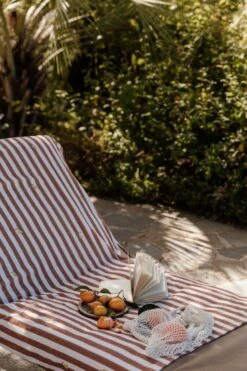 Stripe Pear Bath Sheet, 100x150 Cm -Hay Sales Store garbo friends stripe pear 4