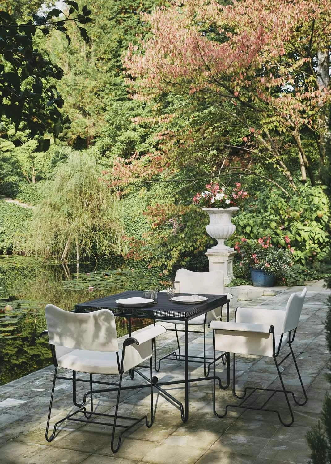 Gubi Tropique Dining Table 90x90 Cm, Black 4 Gubi Tropique Dining Table 90x90 Cm, Black - Image 4