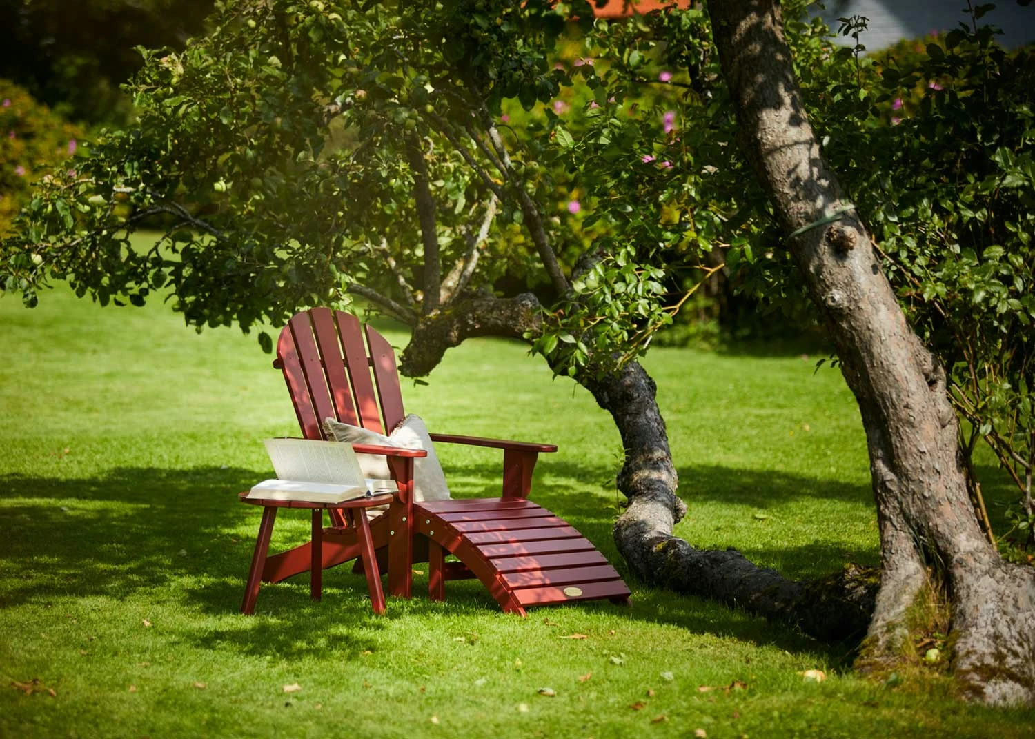 Tennessee Deckchair With Footstool, Oxide Red 2 Tennessee Deckchair With Footstool, Oxide Red - Image 2
