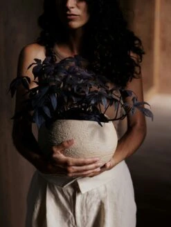 Menu Plantas Planter Ivory, 26 Cm -Hay Sales Store menu plantas planter h 17 ivory 15