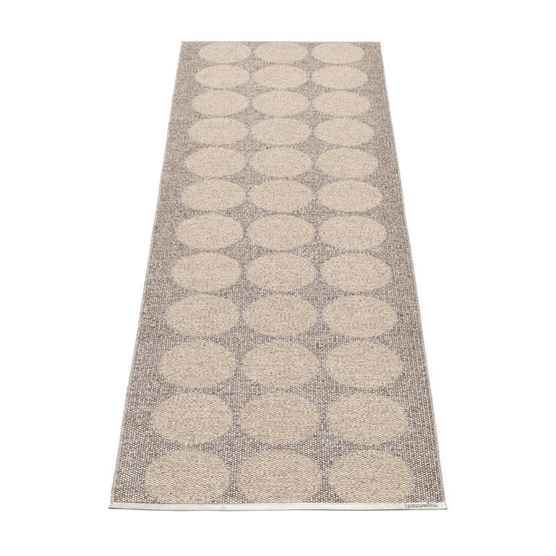 Hugo Rug 70x160 Cm, Metallic Mud/Mud 1 Hugo Rug 70x160 Cm, Metallic Mud/Mud