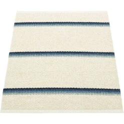 Olle Rug Blue / Background Vanilla, 70x90 Cm
