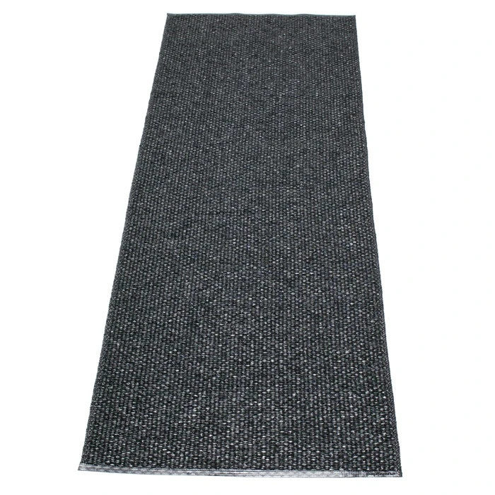 Svea Rug Black Metallic/Black, 70x160 Cm 1 Svea Rug Black Metallic/Black, 70x160 Cm