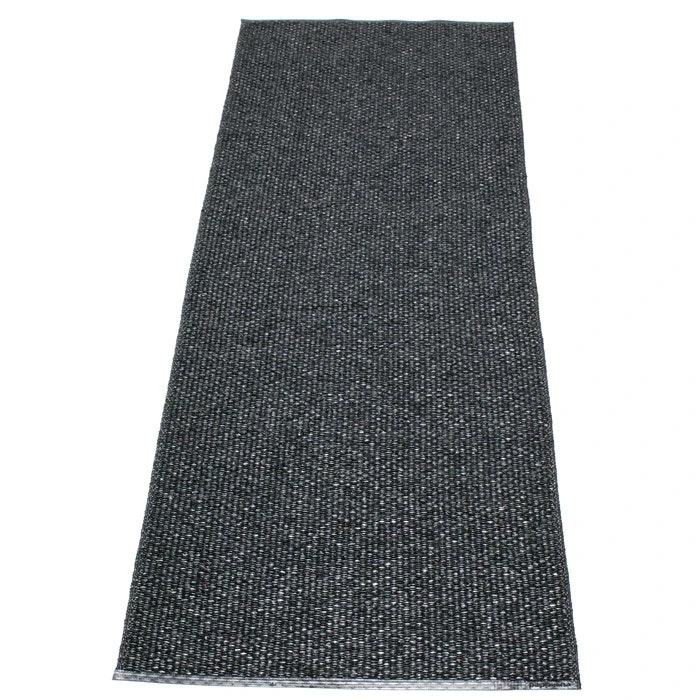 Svea Rug Black Metallic/Black, 70x240 Cm 1 Svea Rug Black Metallic/Black, 70x240 Cm