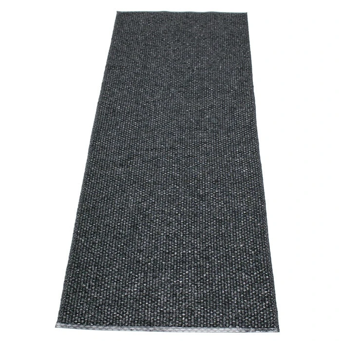 Svea Rug Black Metallic/Black, 70x400 Cm 1 Svea Rug Black Metallic/Black, 70x400 Cm