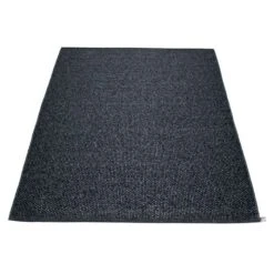 Svea Rug Black Metallic/Black, 140x220 Cm