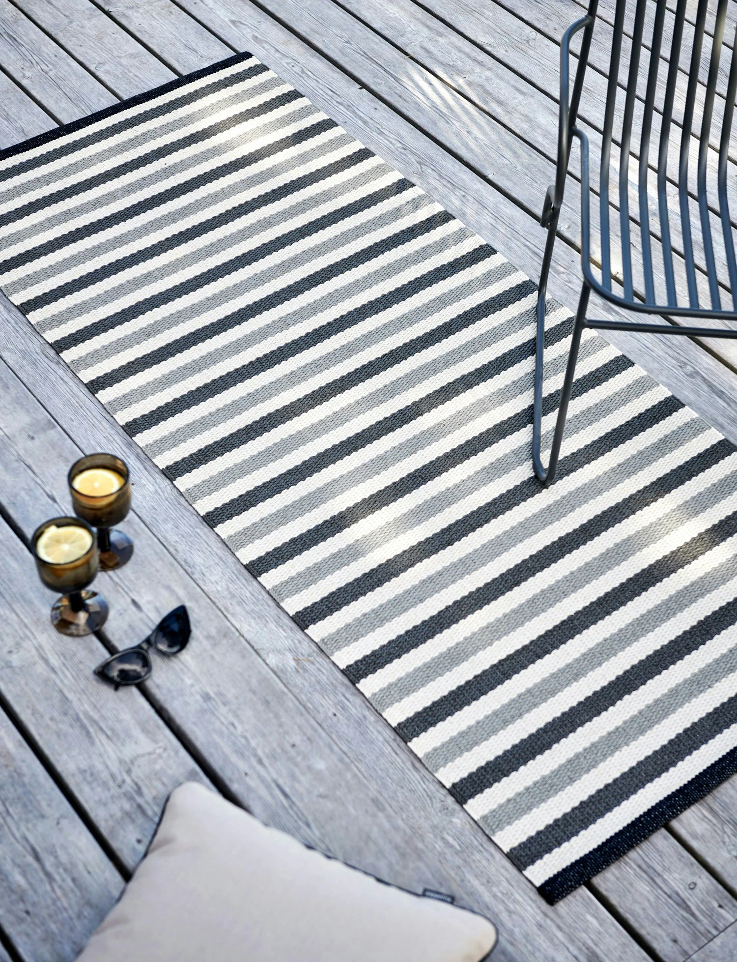 Teo Rug Warm Grey / Charcoal / Vanilla, 230x320 Cm 4 Teo Rug Warm Grey / Charcoal / Vanilla, 230x320 Cm - Image 4