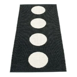 Vera Rug 70x150 Cm, Black/Vanilla