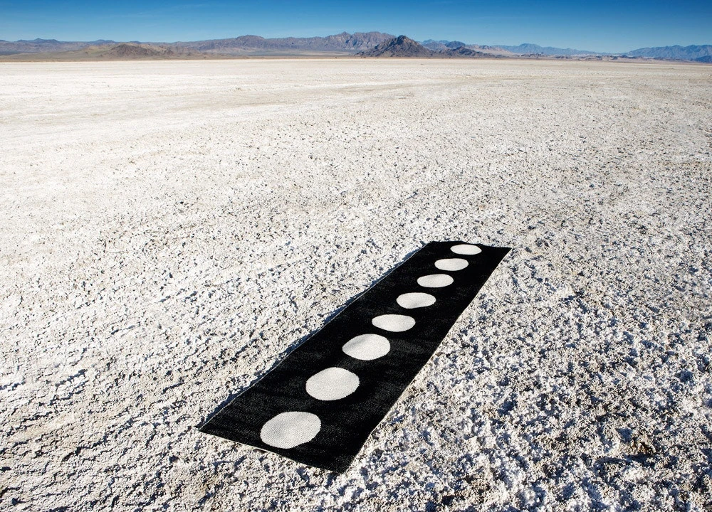 Vera Rug 70x225 Cm, Red/Vanilla 3 Vera Rug 70x225 Cm, Red/Vanilla - Image 3